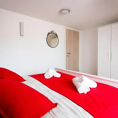 Neva Old Town Apartment