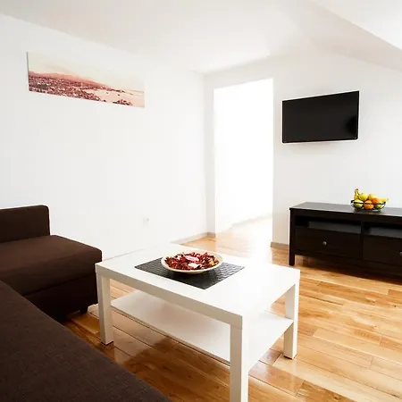 Neva Old Town Apartment *